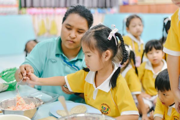 โรงเรียนปรีชานุศาสน์
